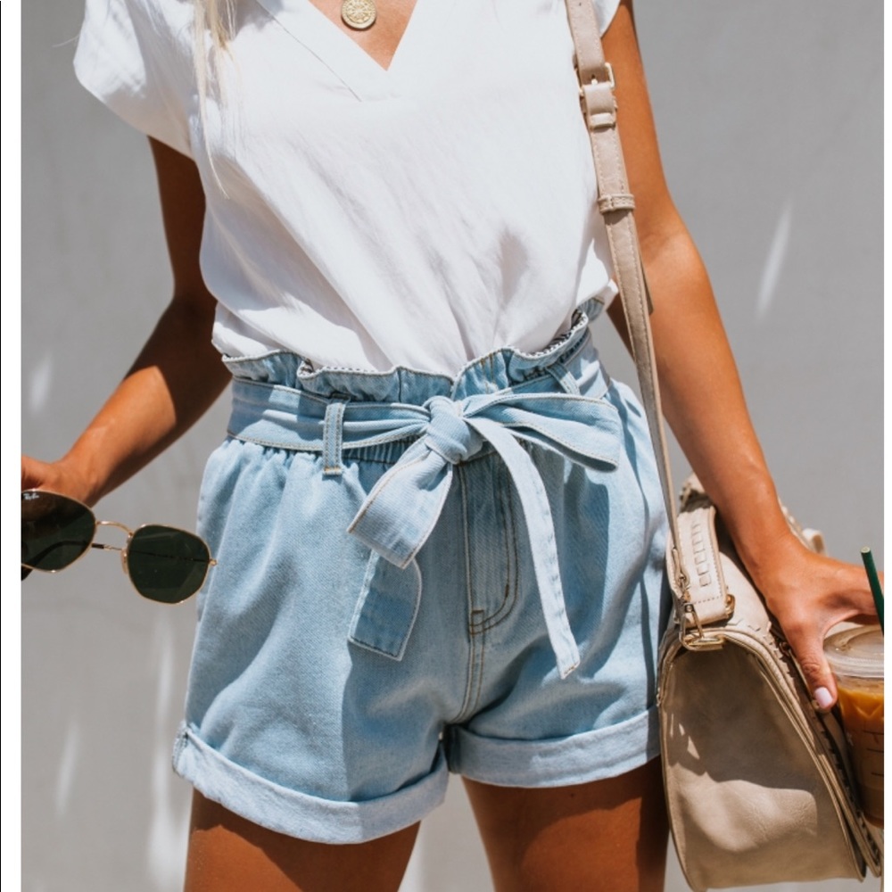 Tie denim shorts